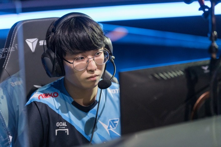 通过与瓜迪 通过与瓜迪